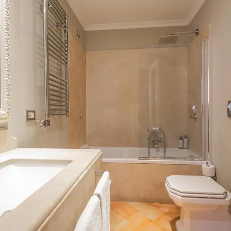 Parrasio Hotel 3*