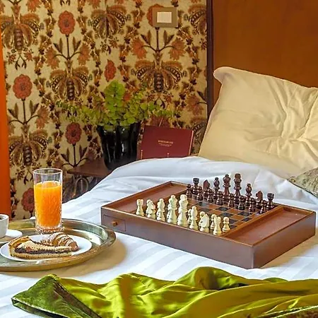 Parrasio Hotel